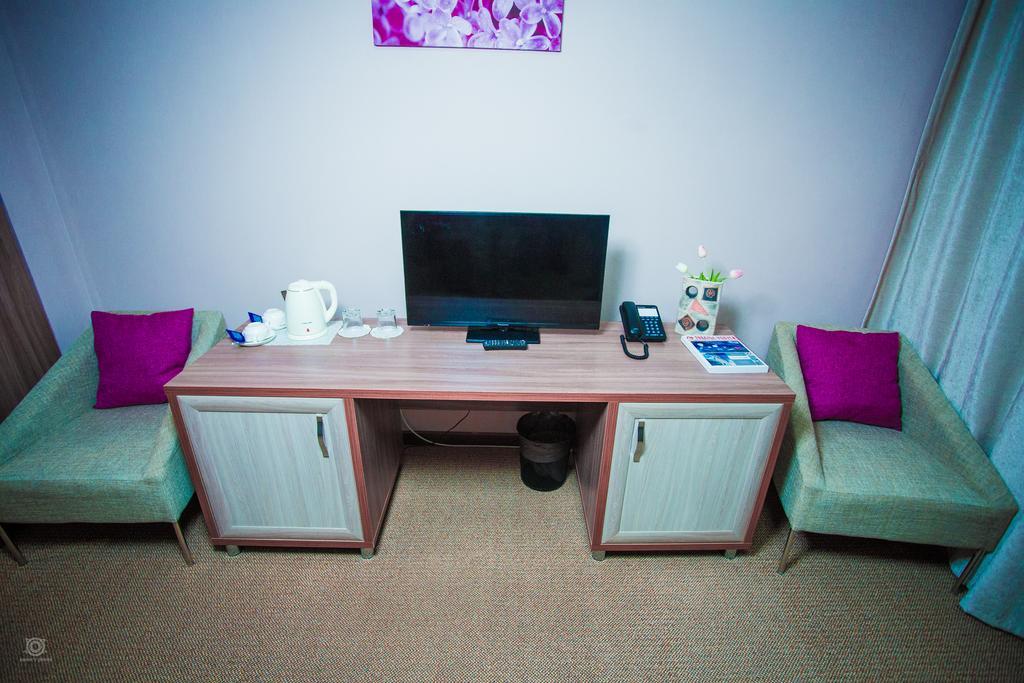 Kel Inn Hotel Astana Buitenkant foto