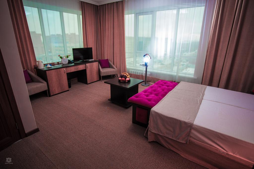 Kel Inn Hotel Astana Buitenkant foto